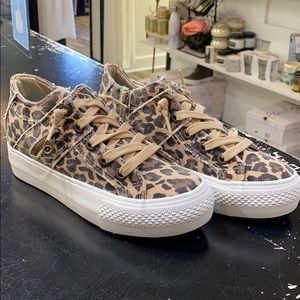 Like new cheetah print Blowfish sneaker